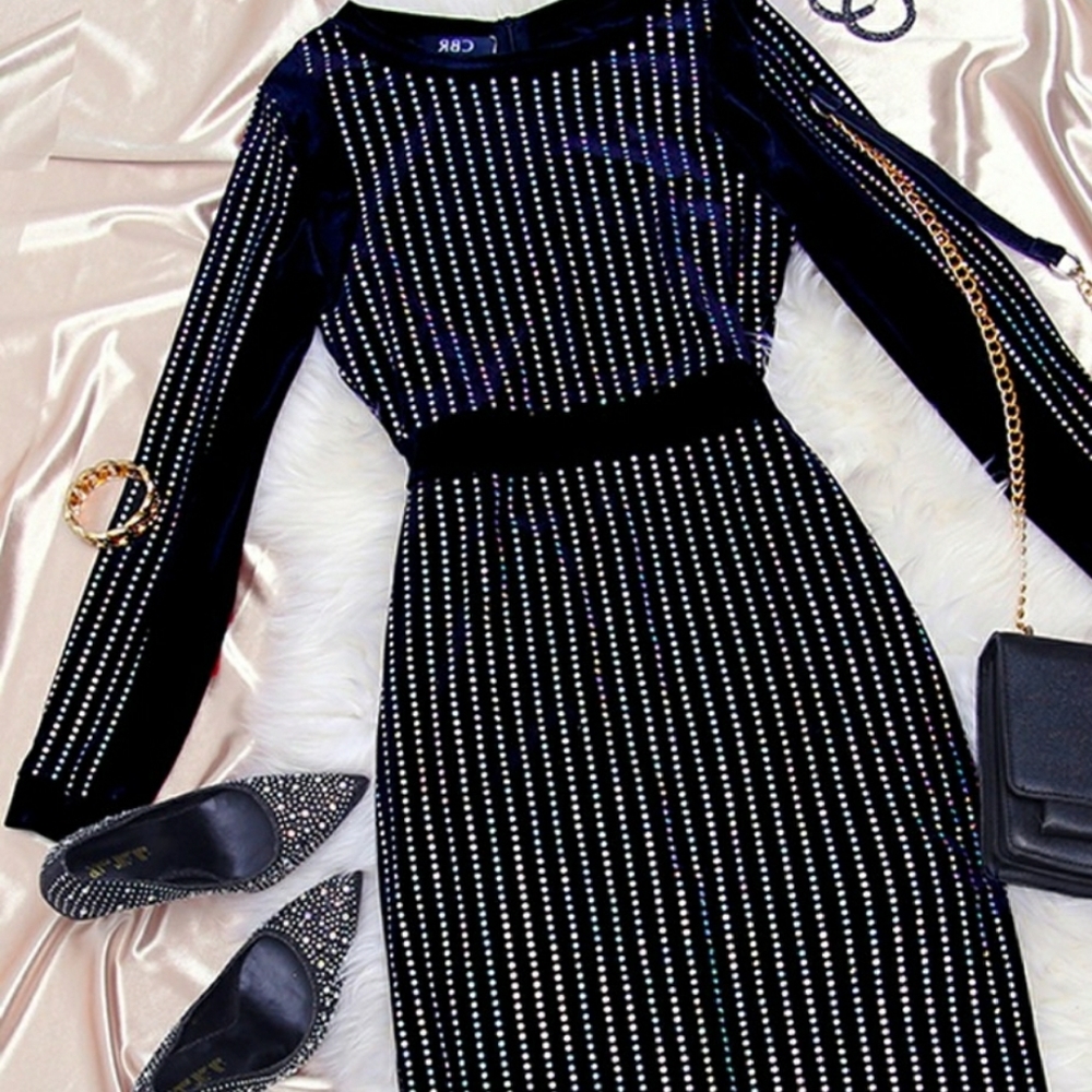 Dress - Picture 2 of 5